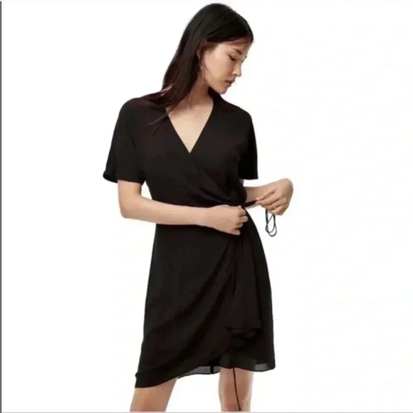 Aritzia Babaton Wallace Dress Short Sleeve Wrap Mini Deep V-Neck Size Small S - Picture 6 of 9